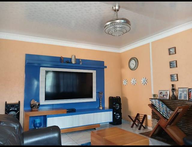 3 BEDROOM HOUSE FOR SALE IN RANDFONTEIN